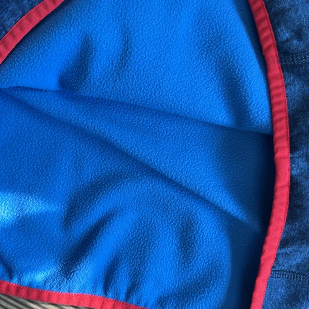 Vineyard vines America's Cup 2017 1/4 zip Men's Blue and‎ Red Sweater XS